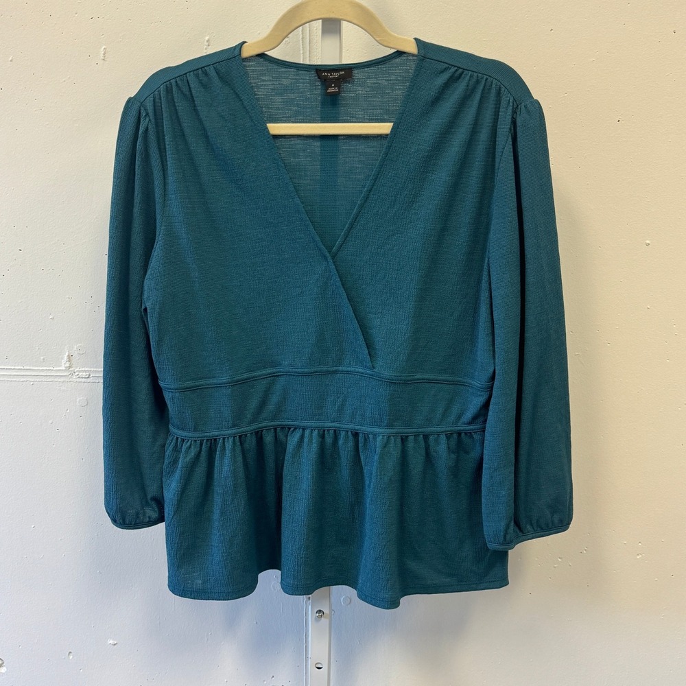 Ann Taylor Factory Teal Blue V-Neck Peplum Top Long‎ Sleeve Blouse Size M 491073